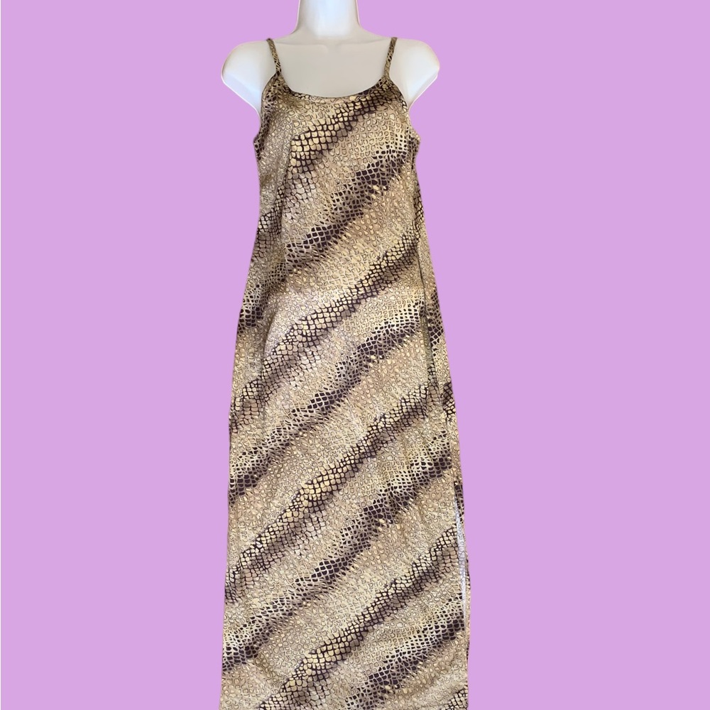 LIGHT BLUE FLORAL DRESS